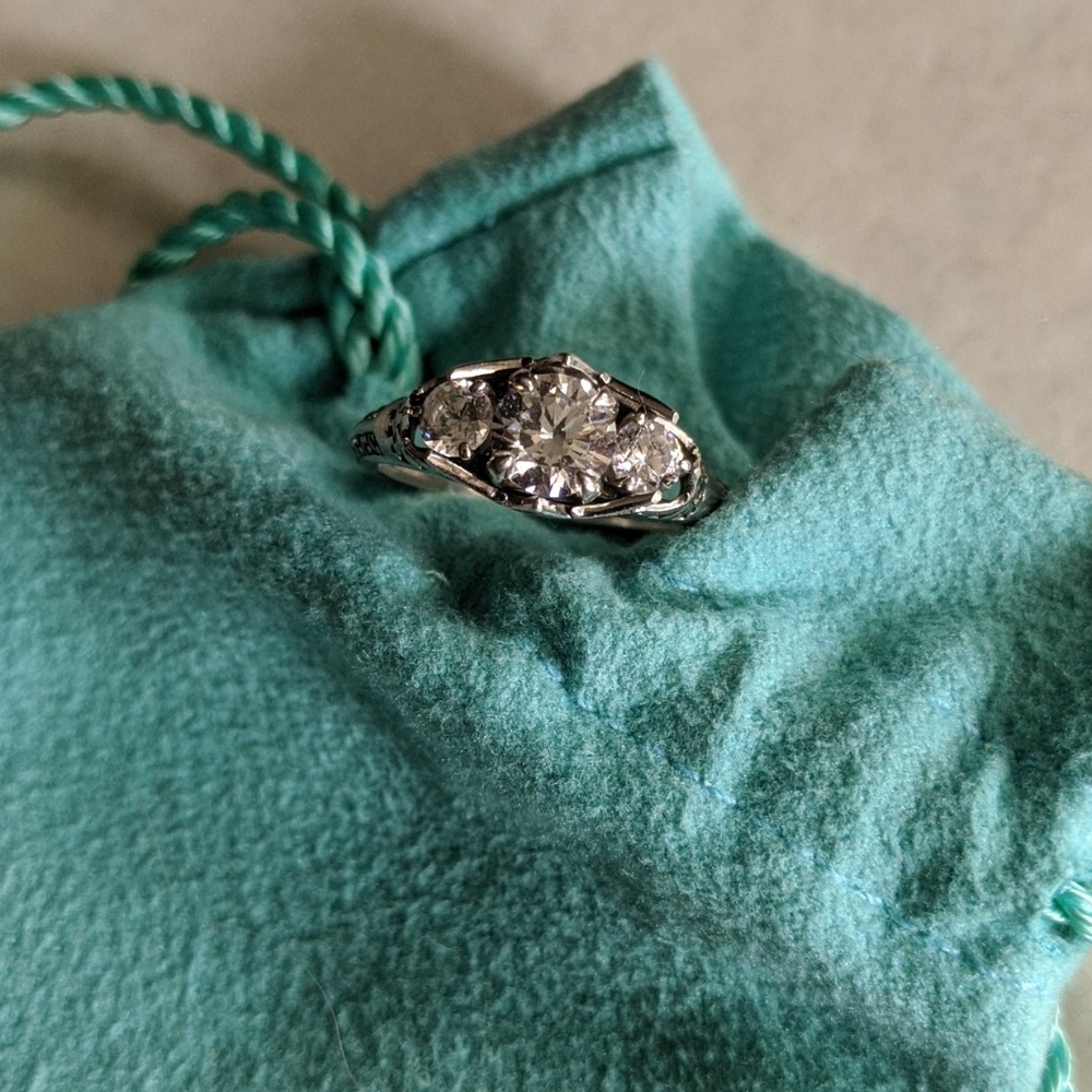 Zelda ring size 7.5 - Picture 2 of 2